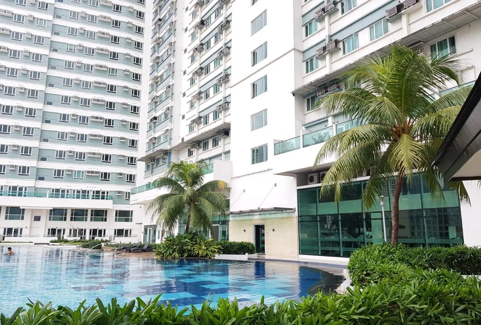 Studio Unit At The Beacon Makati Near Greenbelt Manilla