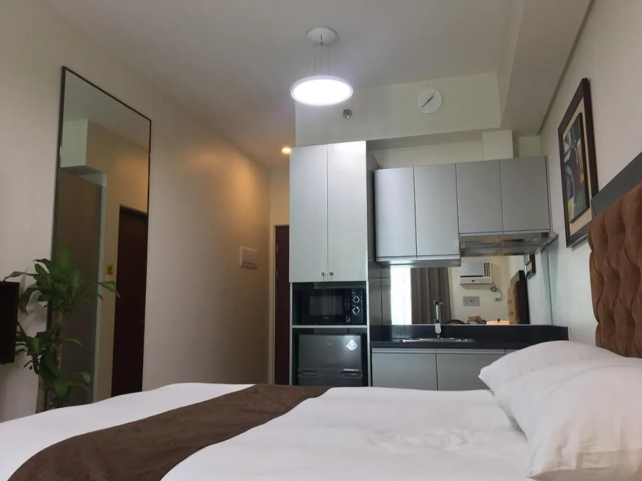 Studio Unit At The Beacon Makati Near Greenbelt Manilla 0*,